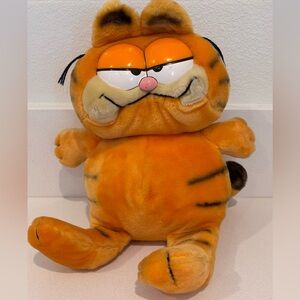 *SOLD* Vintage Garfield Plush